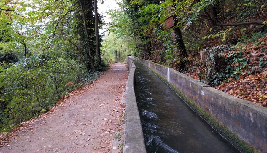 Ohne Steigung, am Waal entlang